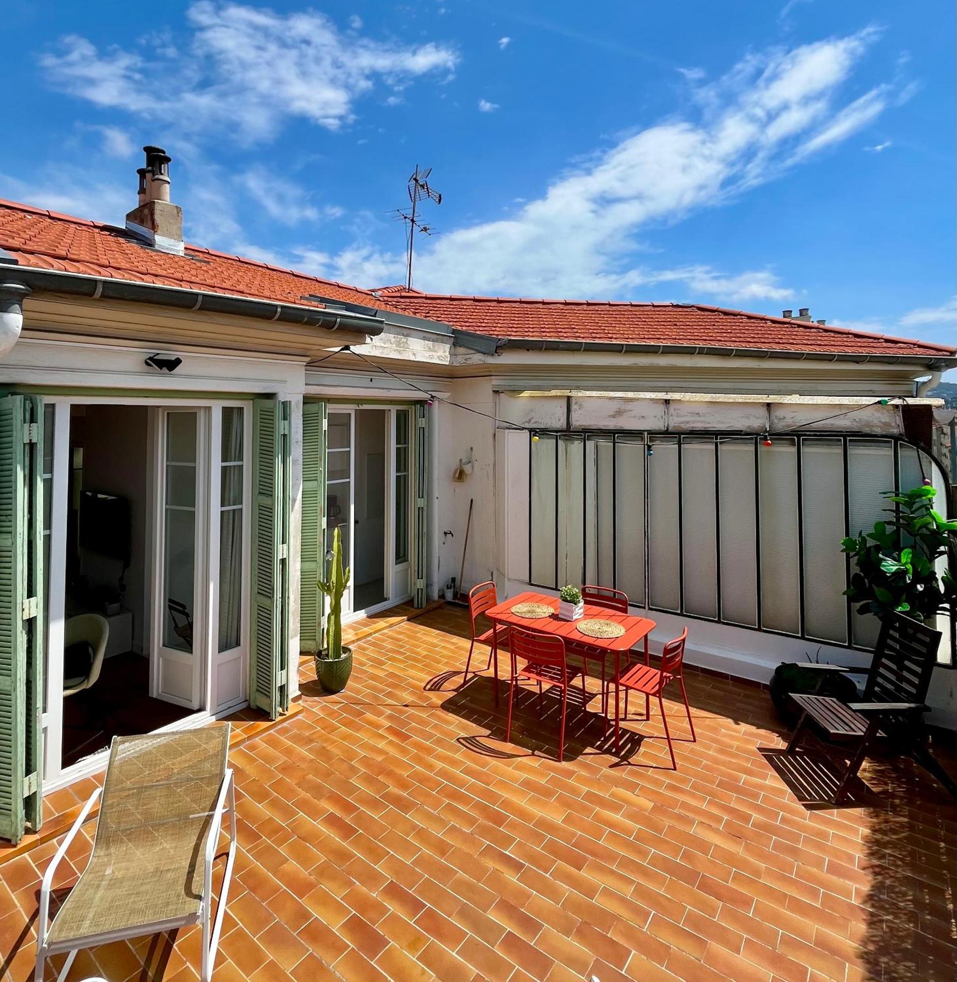 Apartment Exclusive Floor -